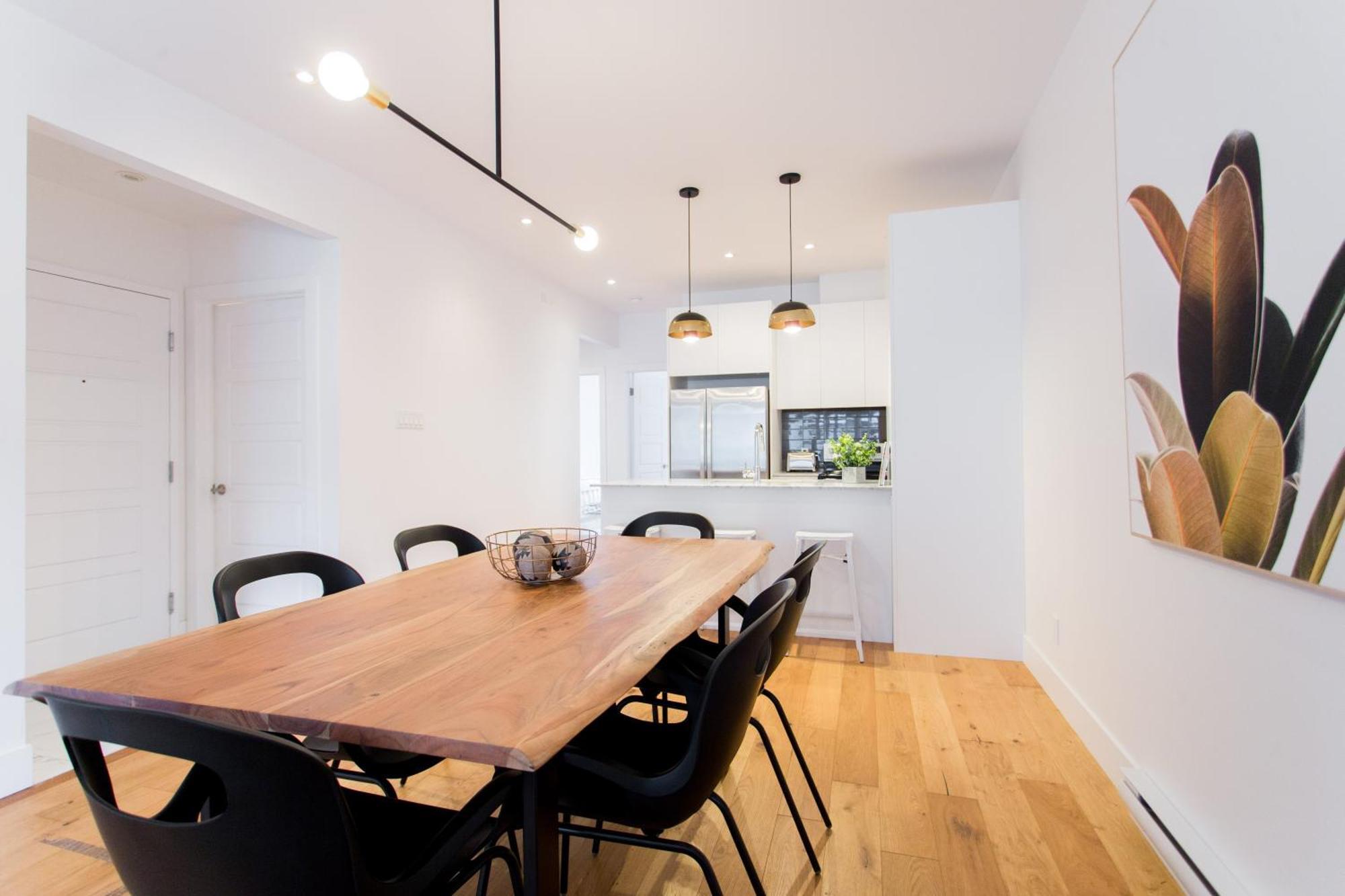 Hip, Stylish Apartment In Little Italy By Den Stays A Montreal Bilik gambar
